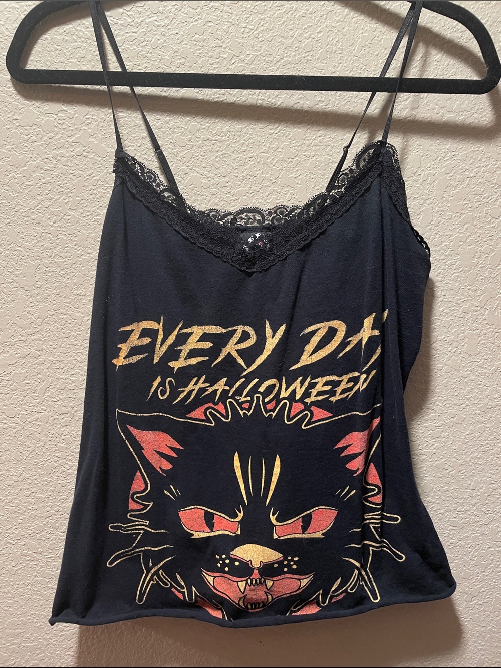 eye candy Black Lace-Trim Graphic Tank